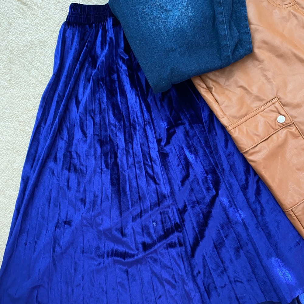 3 Bottom bundle! - Picture 3 of 4